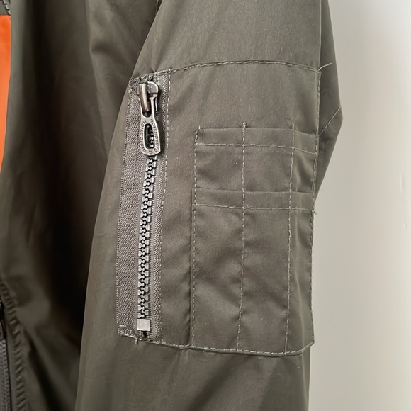 Distortion Bomber Jacket Youth Military Green size m 10/12 - Picture 3 of 4